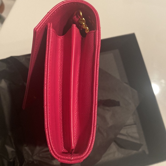 WOC BARELY USED ( only 1 or 2 times)comes with box and dust bag - Picture 4 of 6